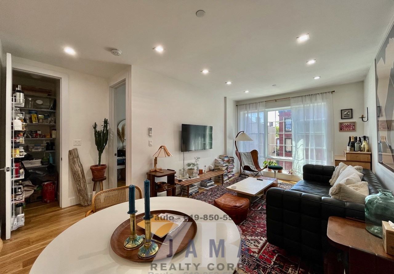 731 Greene Ave #4 - Photo 5 of 18