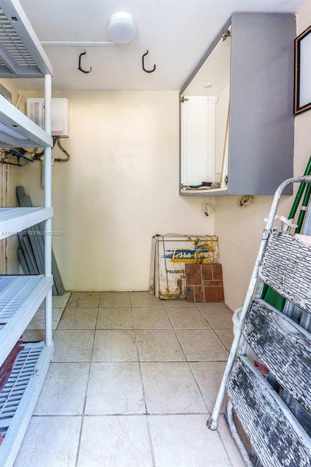 1462 Springside Drive - Photo 5 of 19