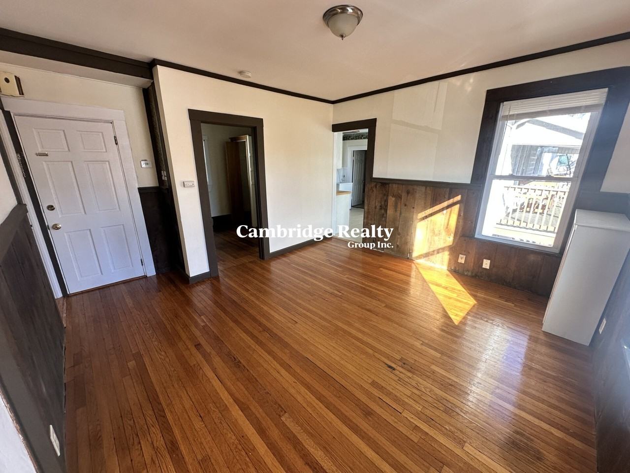 543 Broadway #2T - Photo 2 of 7