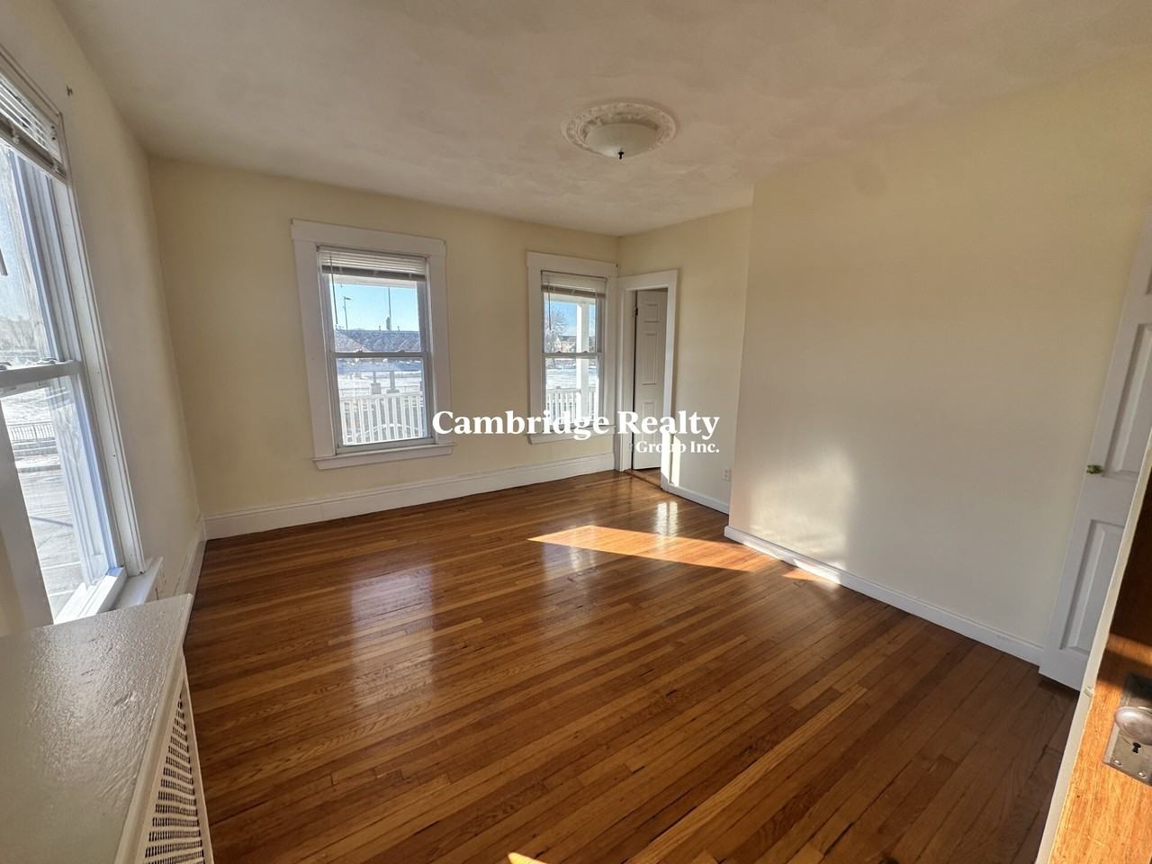 543 Broadway #2T - Photo 4 of 7