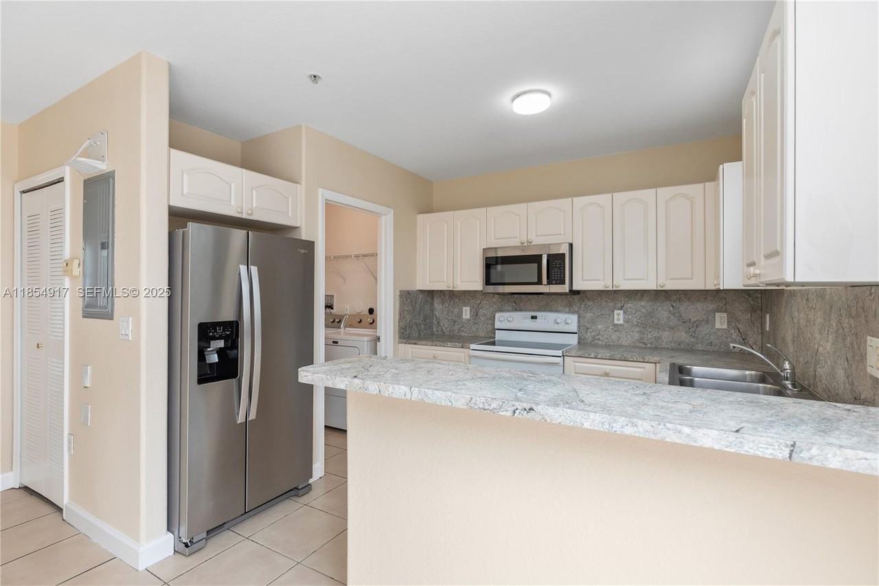 8073 West 36th Avenue #2 - Photo 5 of 33