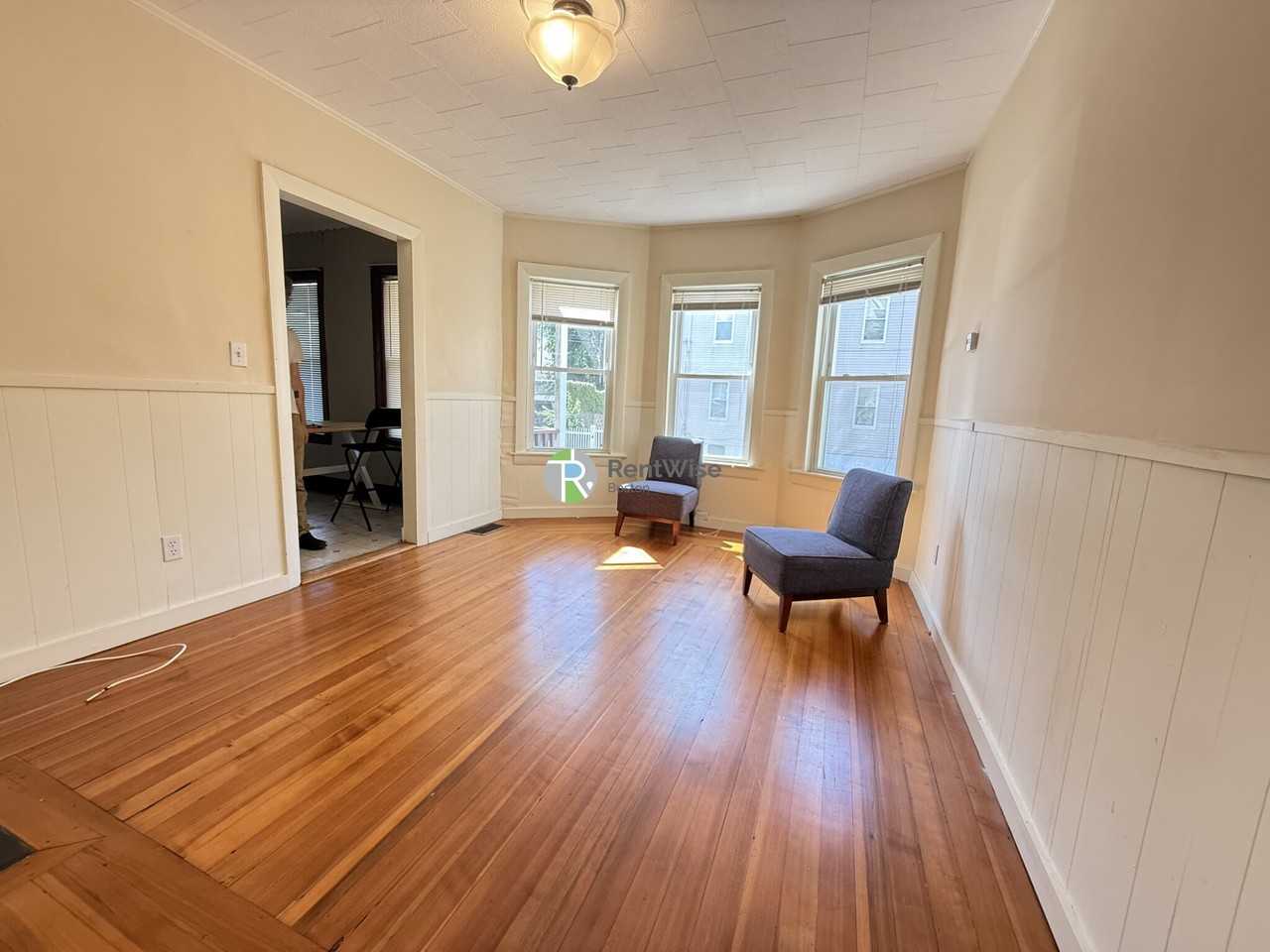 53 Litchfield St - Photo 3 of 15