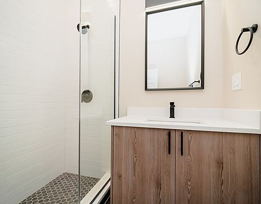 1314 N Bosworth Ave #1F - Photo 3 of 6