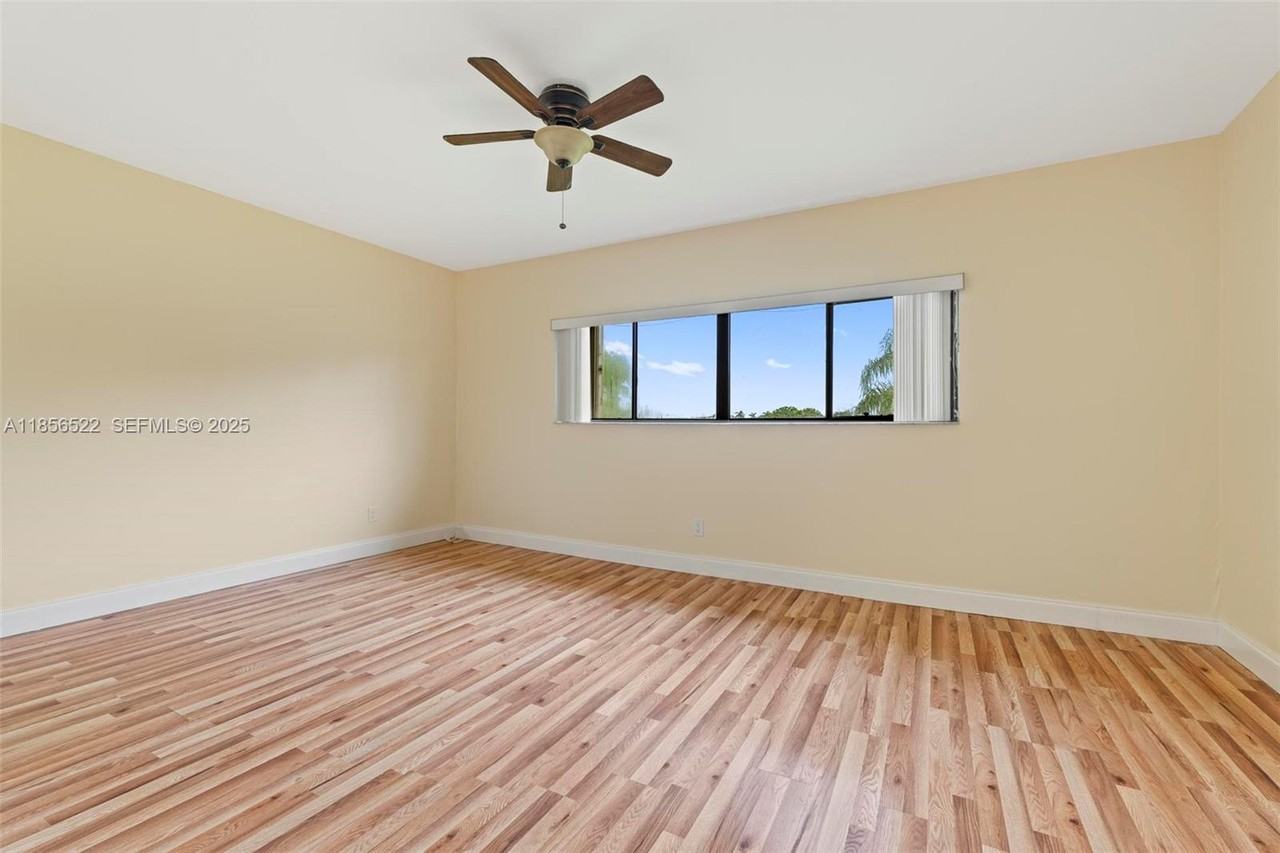 4651 Northwest 90th Avenue #4651 - Photo 5 of 19