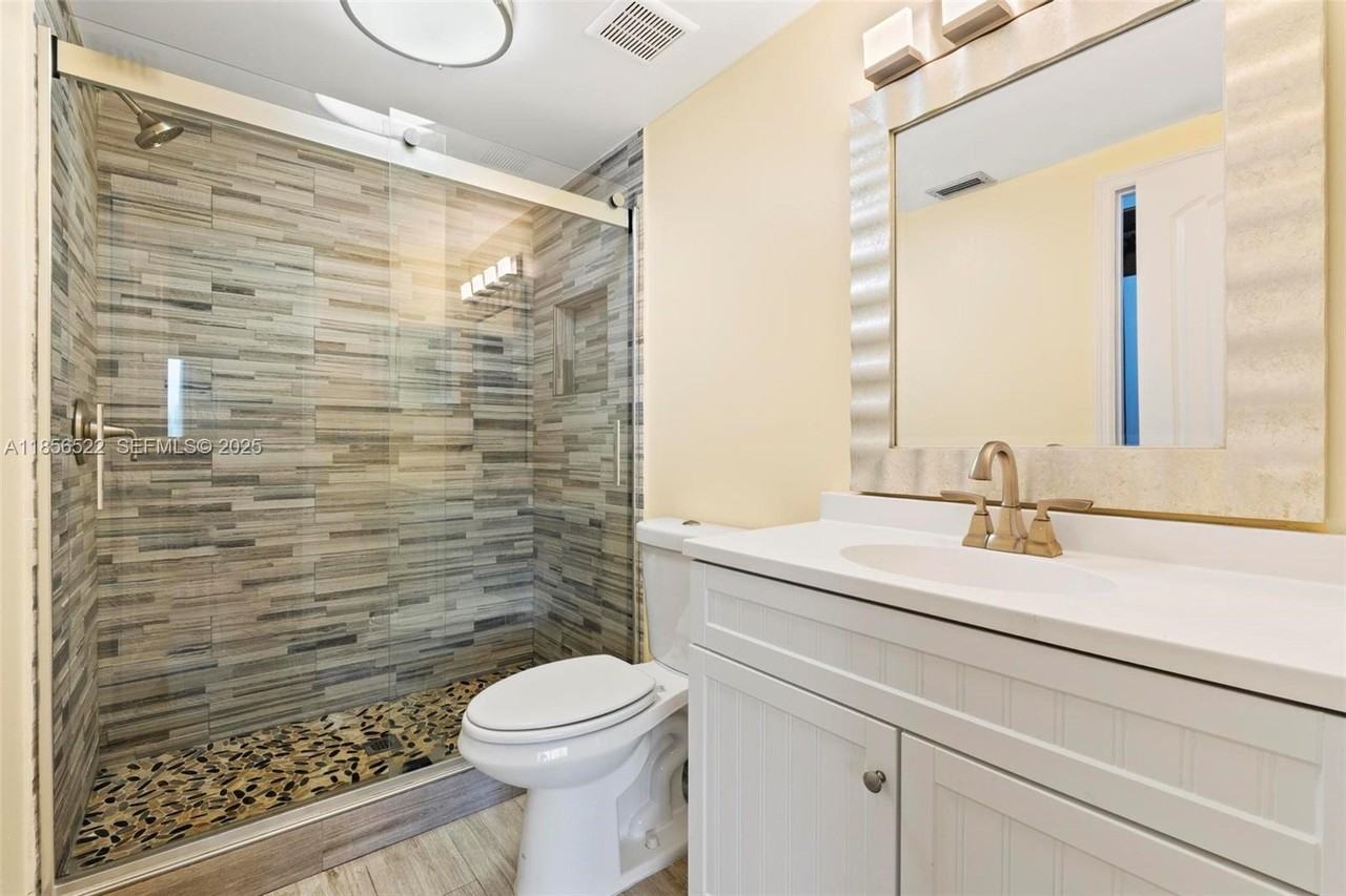 4651 Northwest 90th Avenue #4651 - Photo 6 of 19