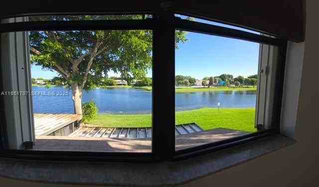 10548 Northwest 6th Street #10548 - Photo 7 of 24