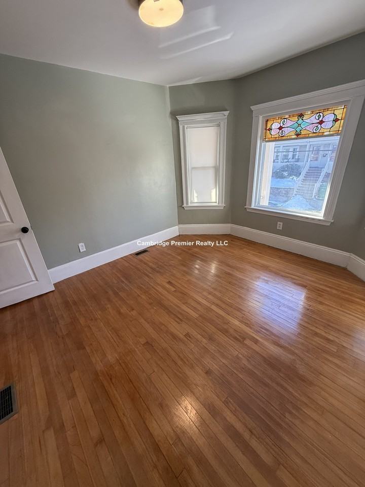 Quincy St #1 - Photo 2 of 19