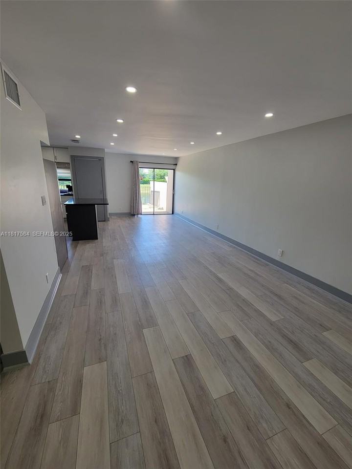 9123 Northwest 38th Drive #33 - Photo 7 of 24