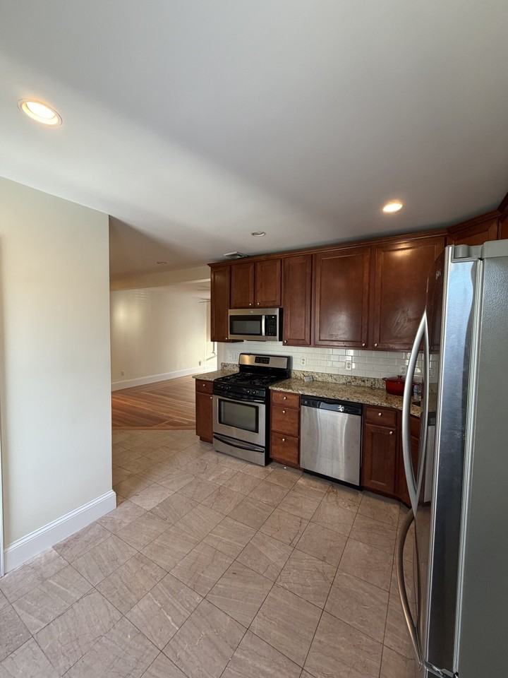 45 Houghton St #2 - Photo 3 of 19