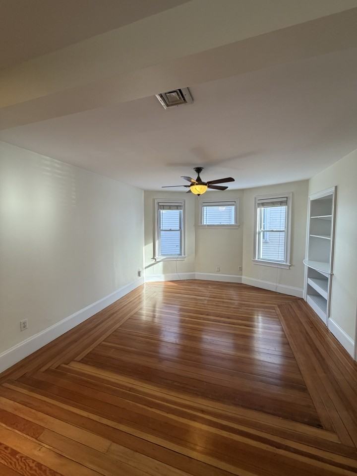 45 Houghton St #2 - Photo 5 of 19