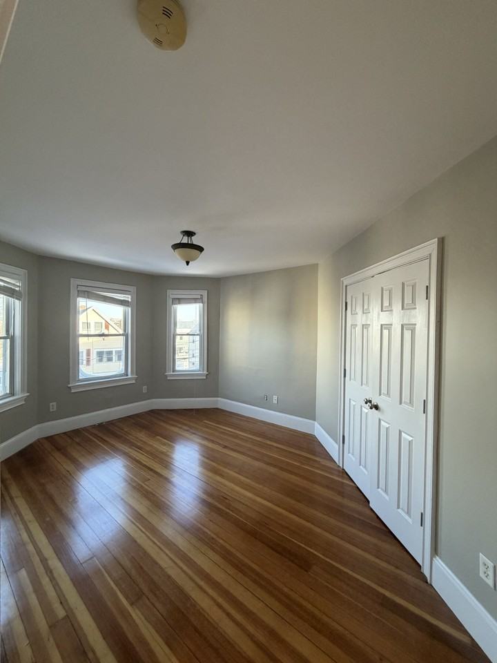 45 Houghton St #2 - Photo 7 of 19