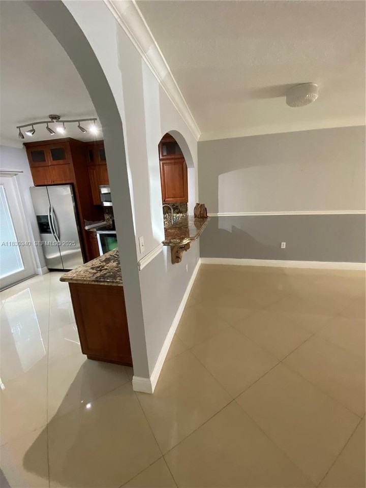 3503 West 76th Street #4