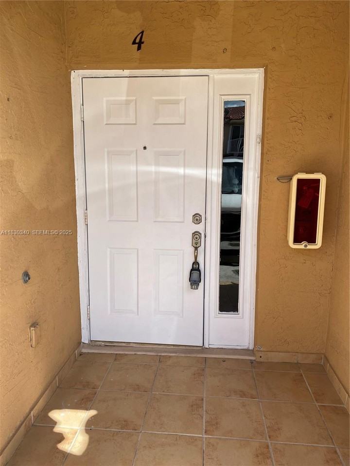 3503 West 76th Street #4 - Photo 3 of 28