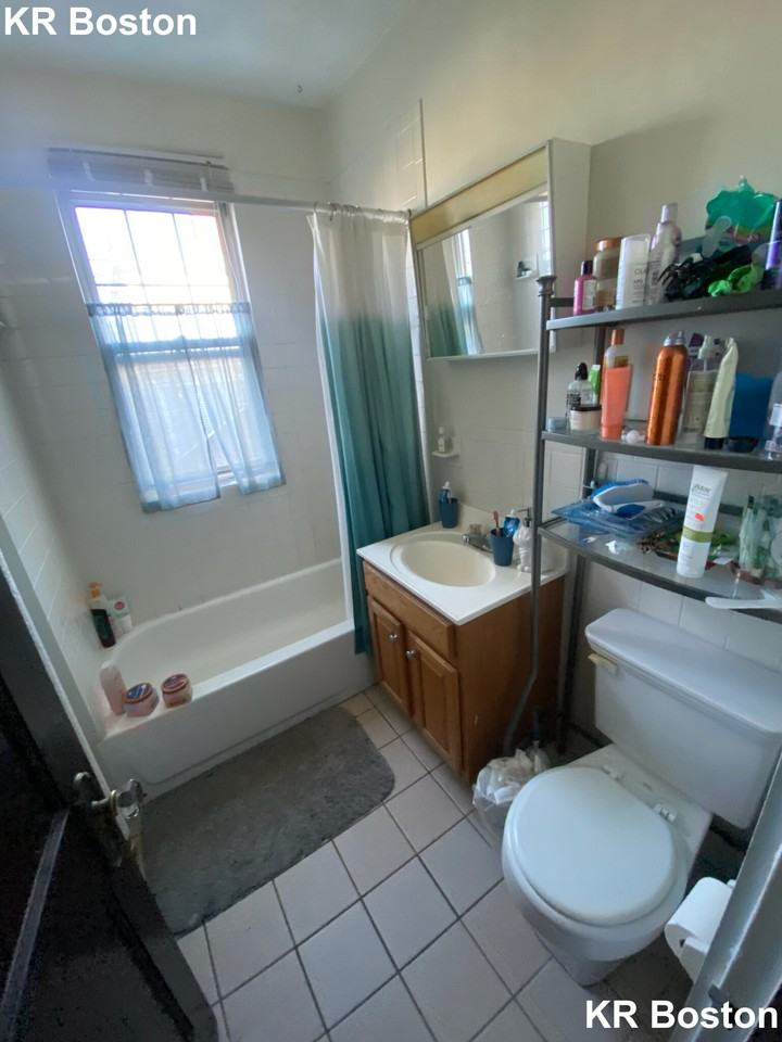 Summer St. & Central Street #6F - Photo 3 of 8