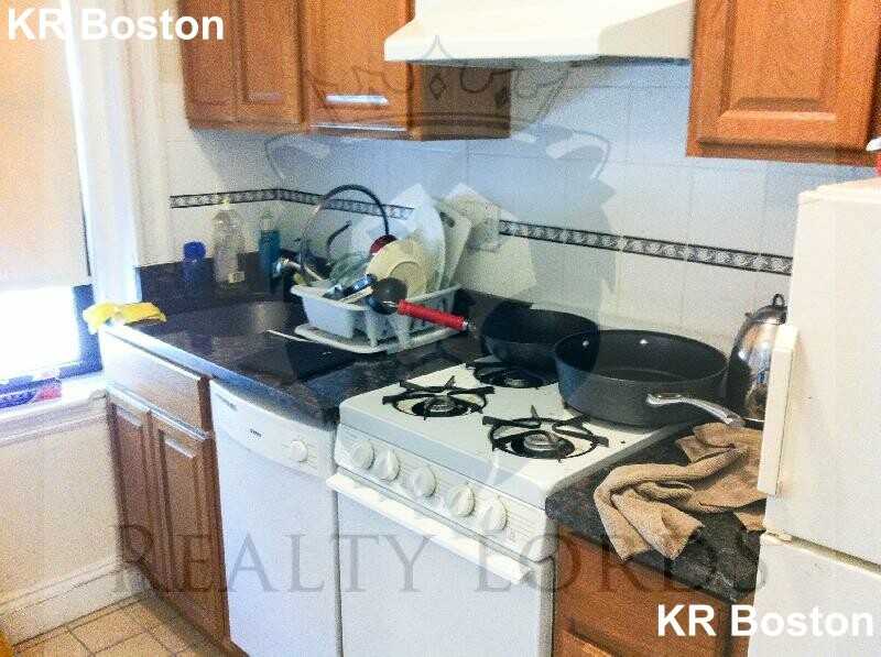 Saint Stephen St. & Opera Place #22 - Photo 4 of 14