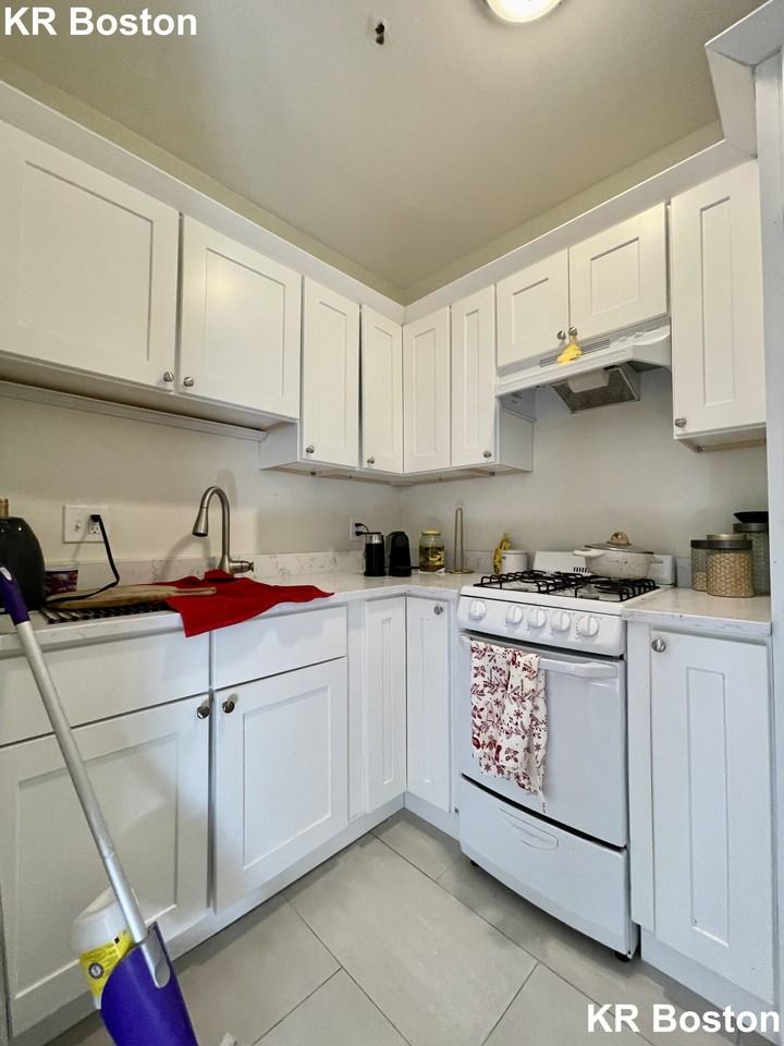 Queensberry St. & Jersey St. #20 - Photo 5 of 40