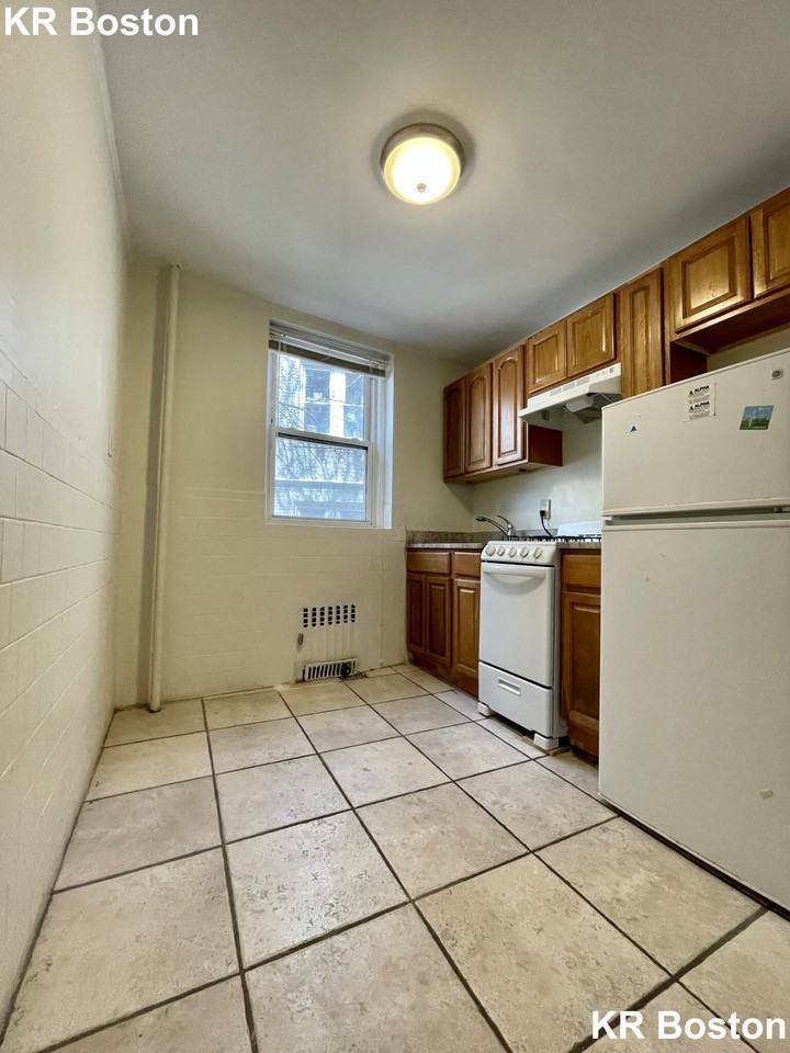 Gordon St. & Commonwealth Ave #1 - Photo 6 of 18