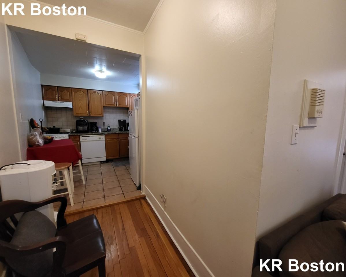 Gordon St. & Commonwealth Ave #15 - Photo 5 of 30