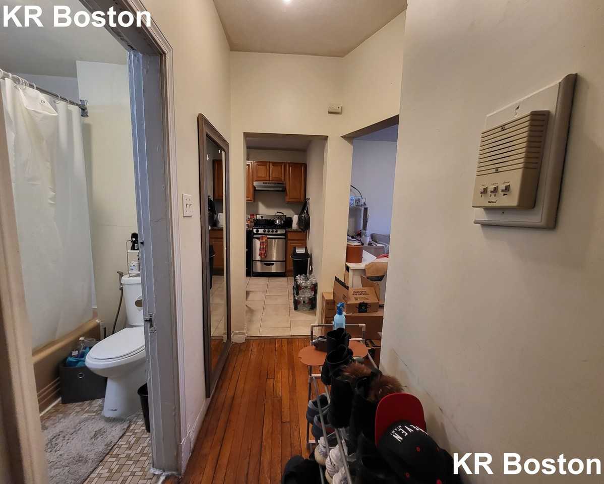 Gordon St. & Commonwealth Ave. #5 - Photo 3 of 14