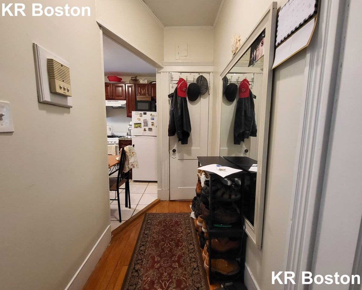 Gordon St. & Commonwealth Ave #7 - Photo 4 of 25