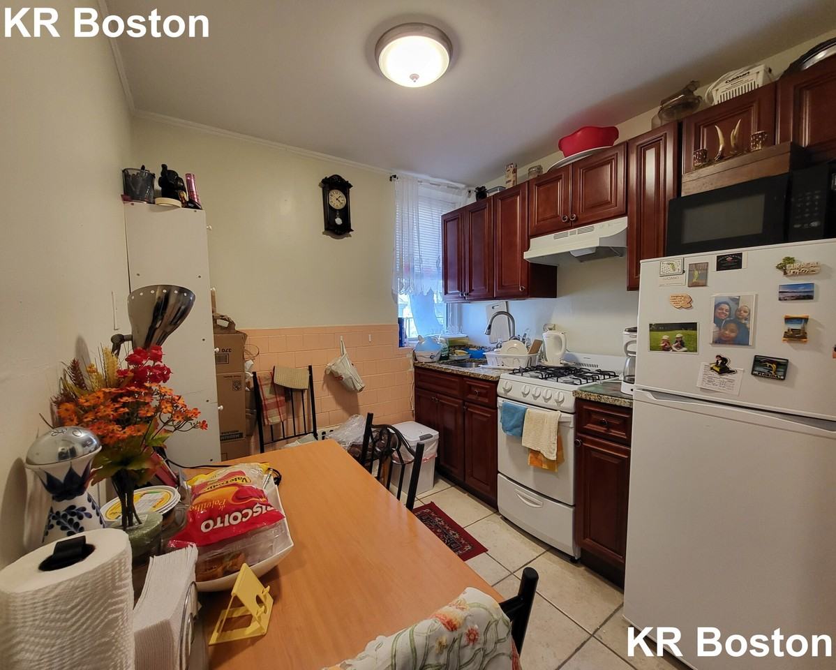 Gordon St. & Commonwealth Ave #7 - Photo 6 of 25