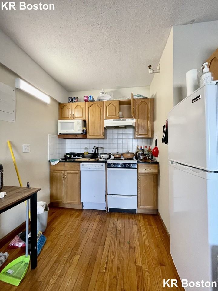 Commonwealth Ave. & Brighton Ave #308 - Photo 2 of 20