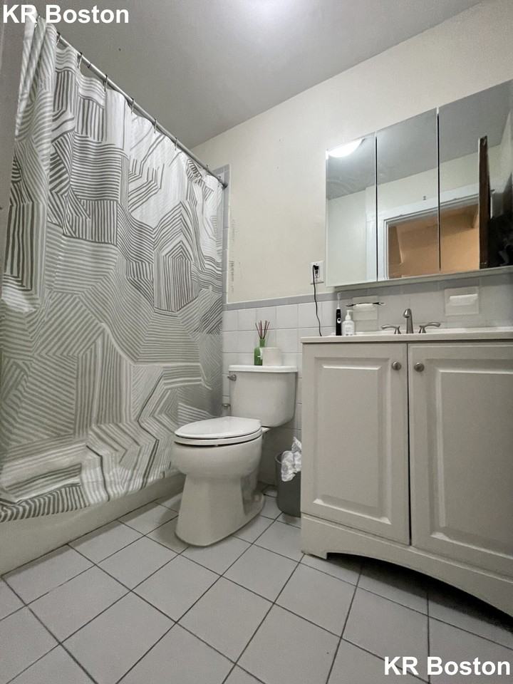 Newbury St. & Charlesgate West #1 - Photo 6 of 50