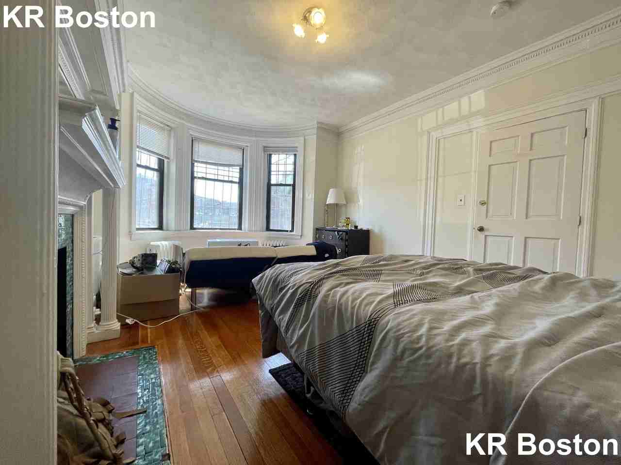 Newbury St. & Charlesgate West #1 - Photo 7 of 50