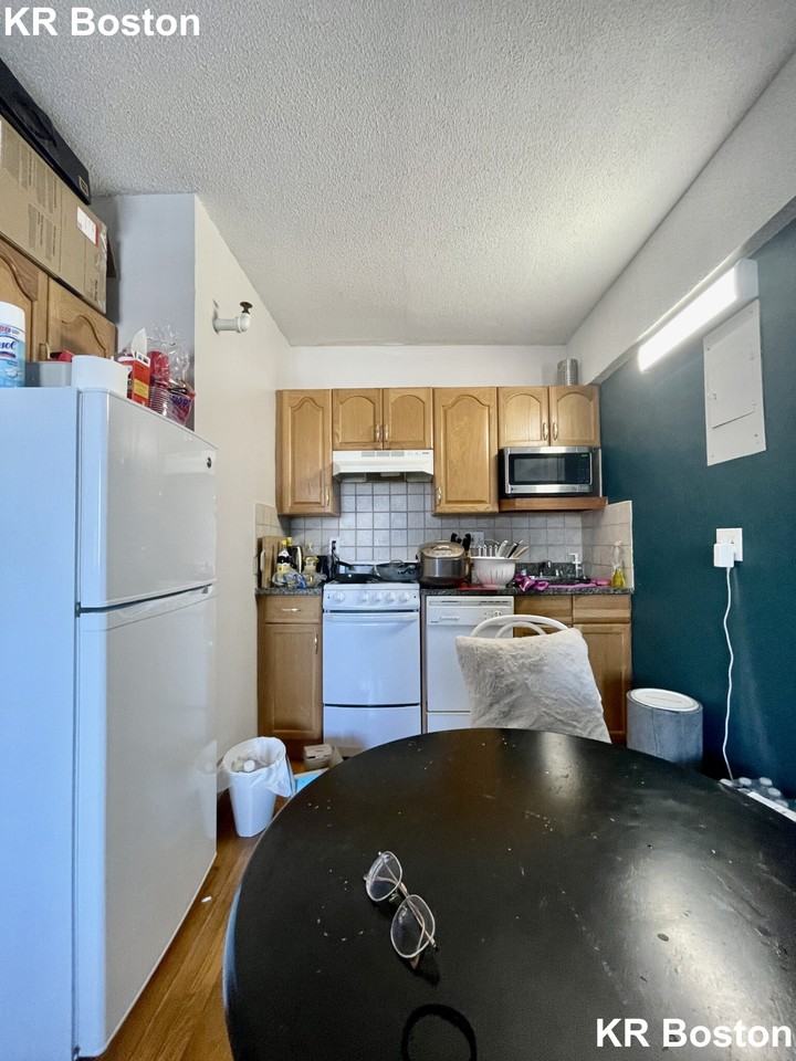 Commonwealth Ave. & Brighton Ave #510 - Photo 4 of 19