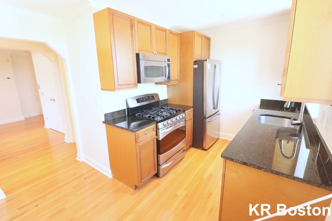 Brattle St. & Hilliard St #706 - Photo 3 of 21