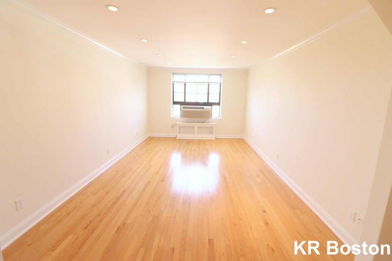 Brattle St. & Hilliard St #706 - Photo 7 of 21