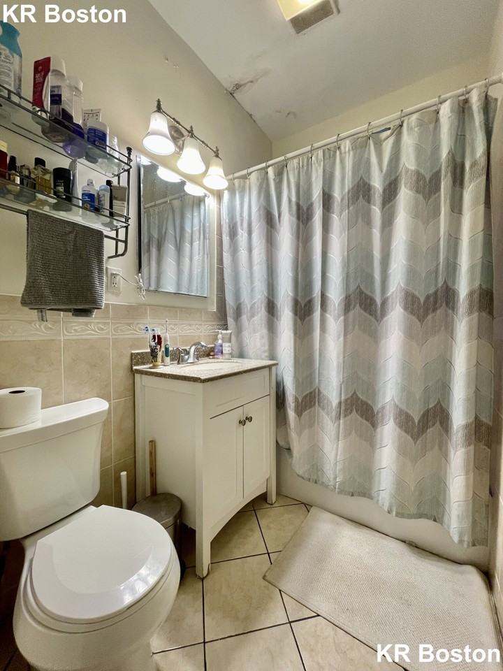 Boylston St. & Gloucester #4 - Photo 5 of 12