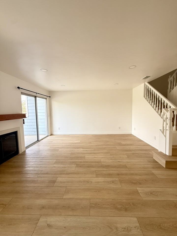 18020 Prairie Ave #C - Photo 2 of 18