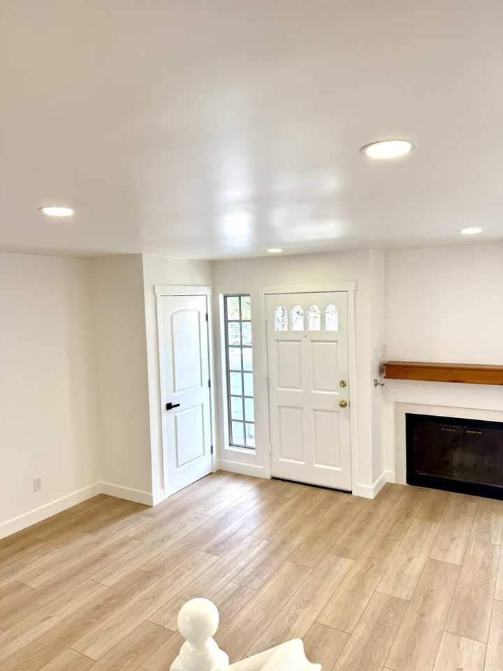 18020 Prairie Ave #C - Photo 3 of 18