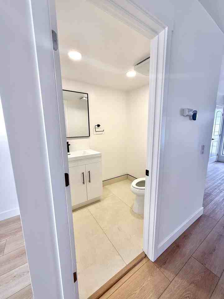 18020 Prairie Ave #C - Photo 4 of 18