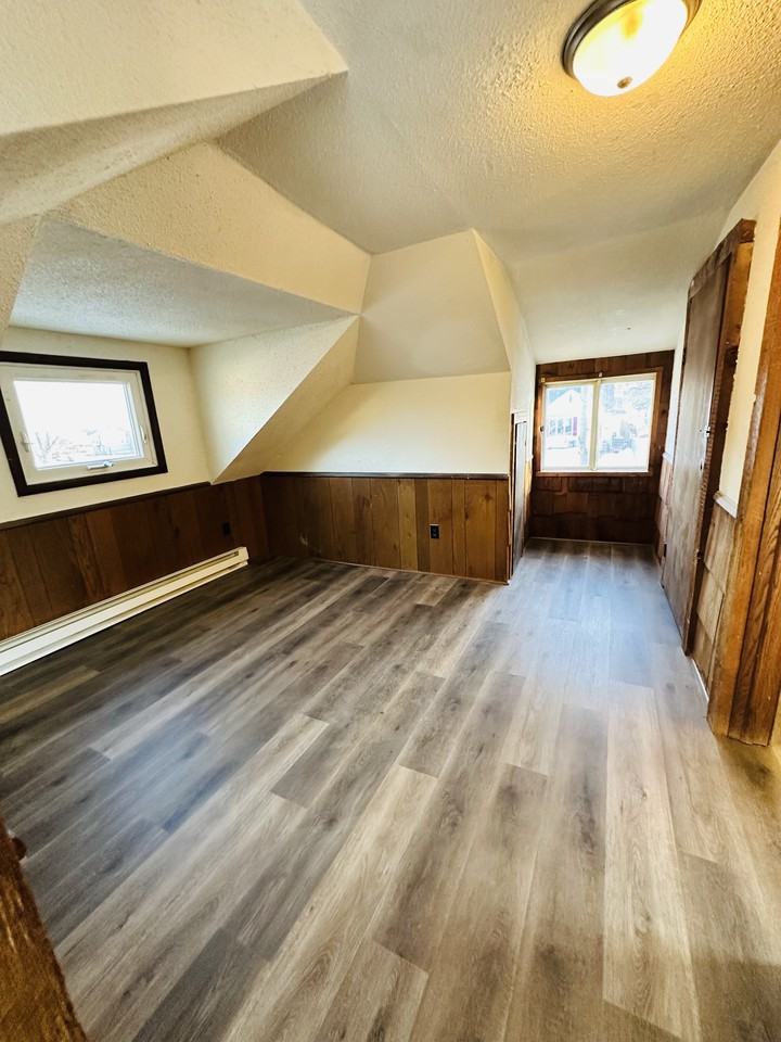 1995 Cottage Ave E #NA - Photo 2 of 12