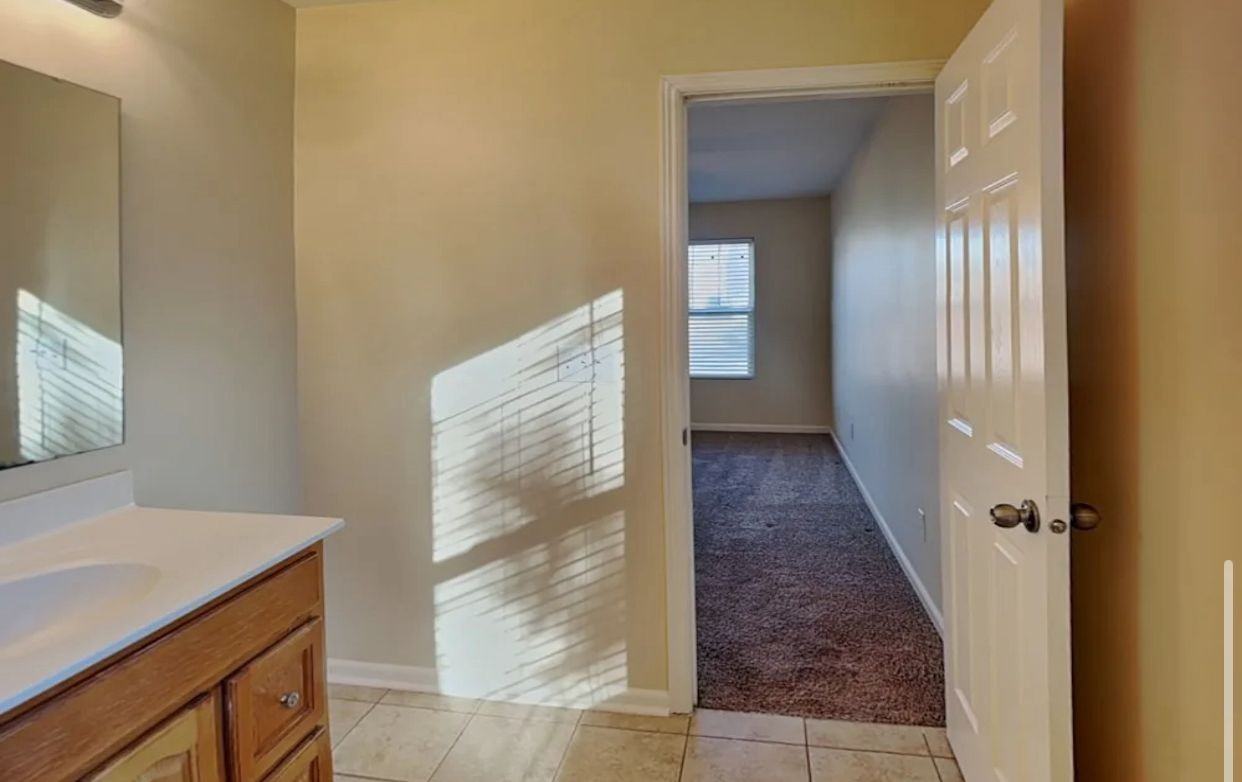 286 Aershire Ct #NA - Photo 3 of 9