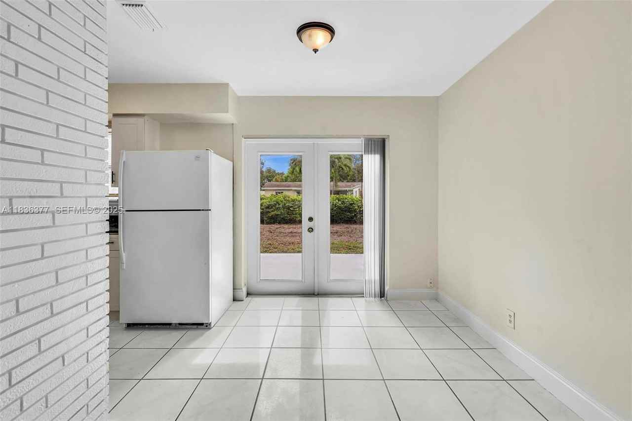 1910 North 61st Terrace #0 - Photo 2 of 44