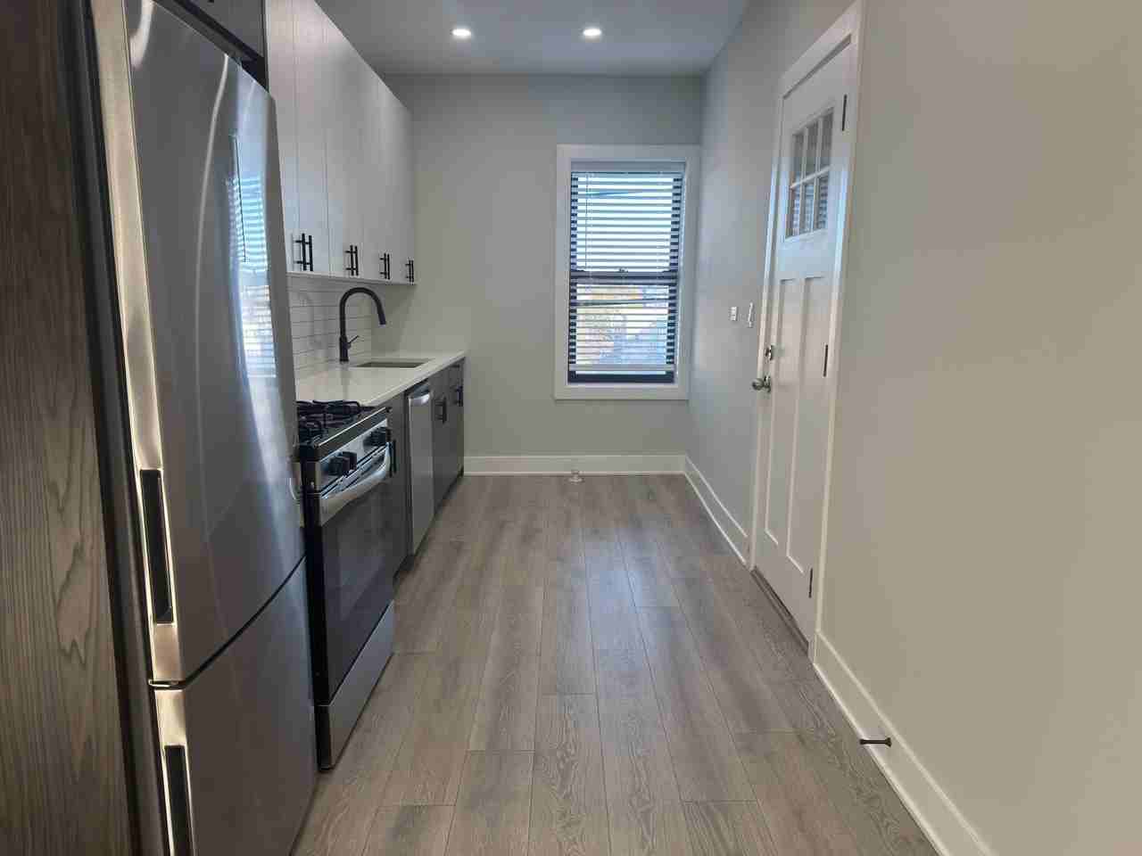 5166 W Montrose Ave #6D - Photo 4 of 28