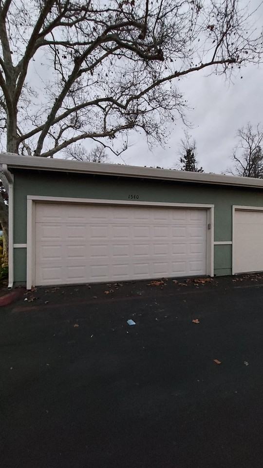 1540 Ivycreek Cir #1540 - Photo 3 of 35