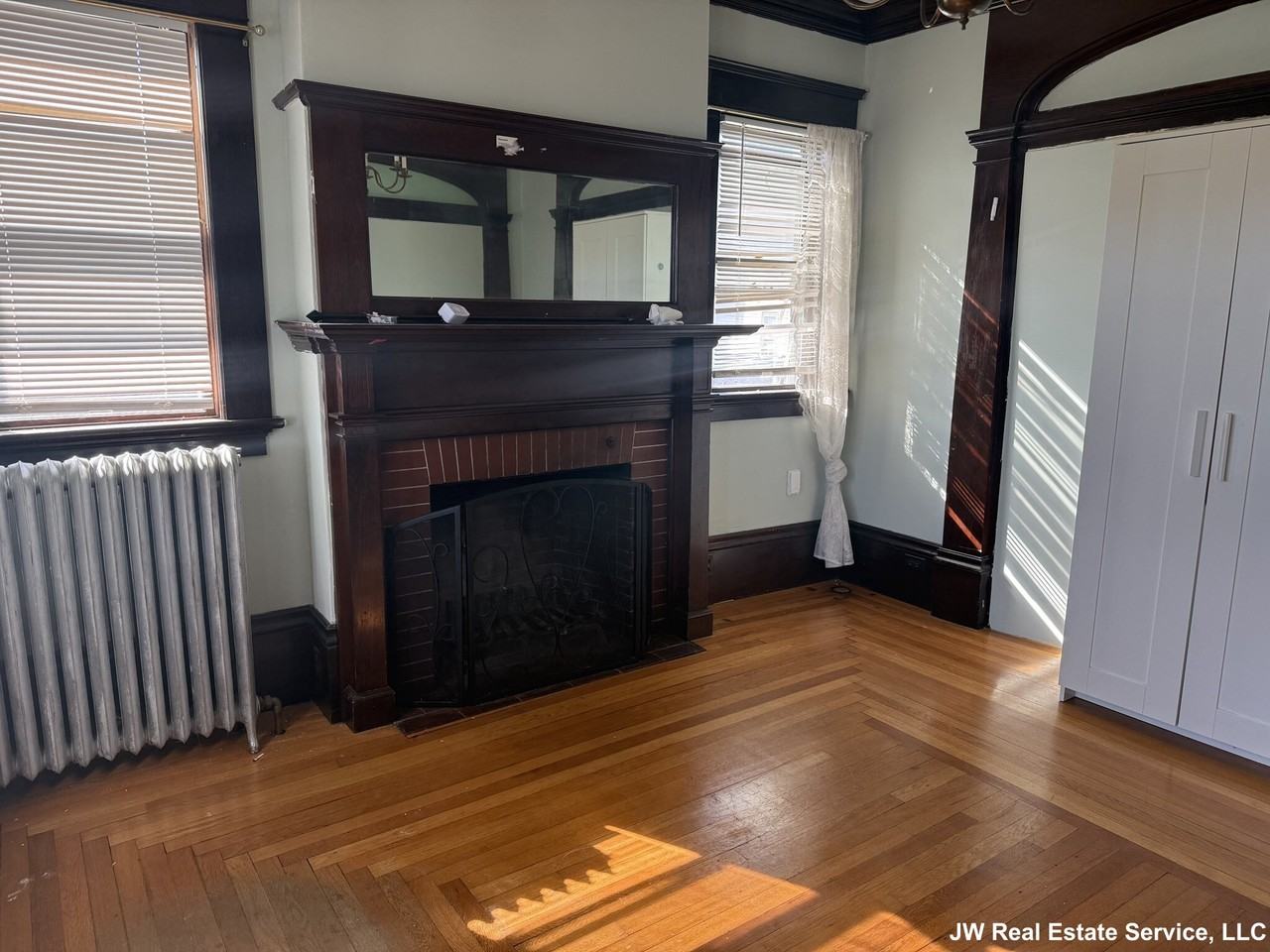 66 Riverside St - Photo 5 of 16