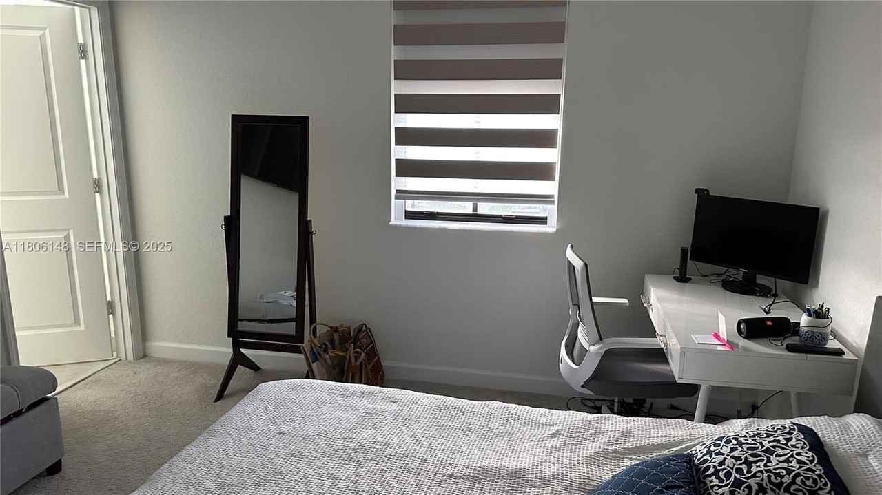 23420 Southwest 127th Place #23420 - Photo 4 of 15