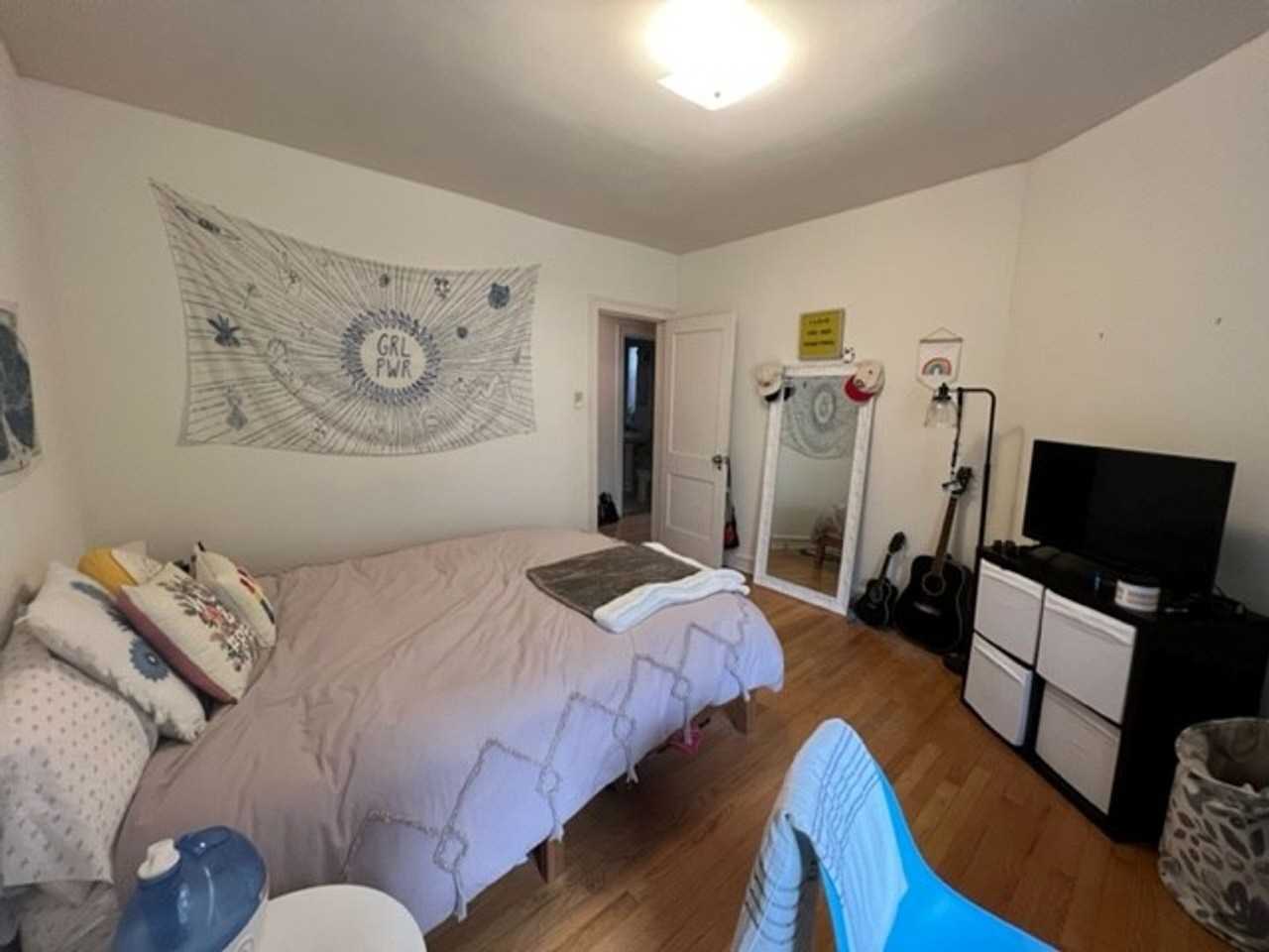 2335 W Addison St #D2 - Photo 7 of 14