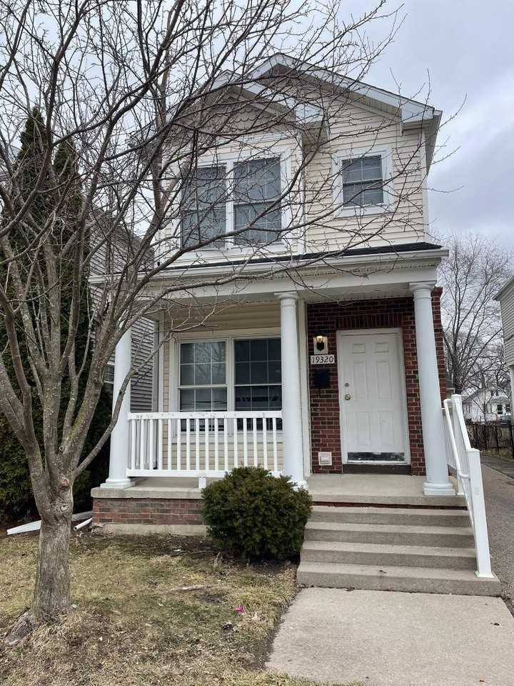 19320 Carman St - Photo 3 of 20