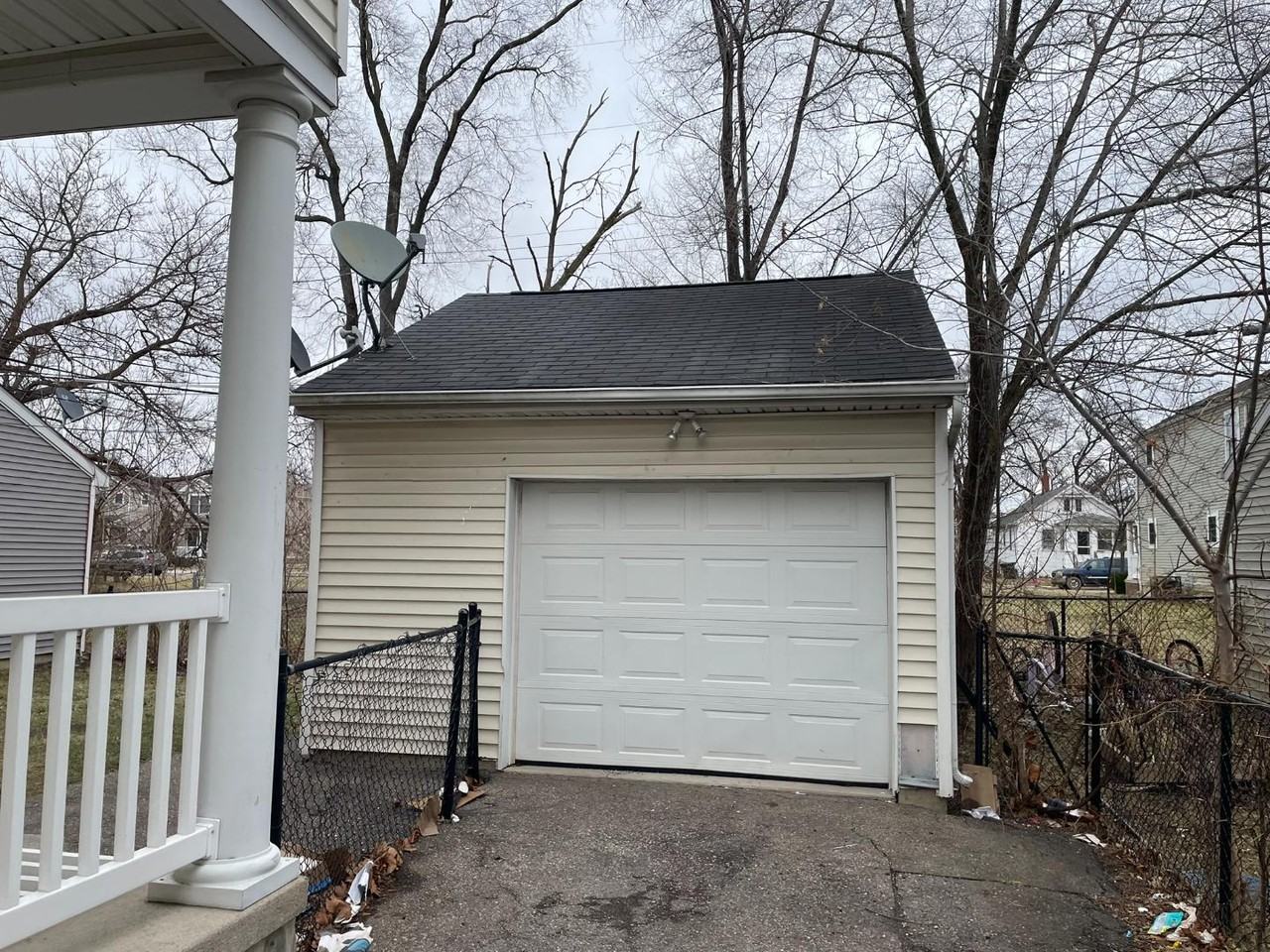 19320 Carman St - Photo 7 of 20