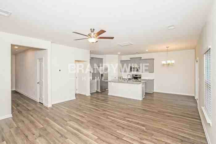 437 Stonyhurst Dr - Photo 6 of 39