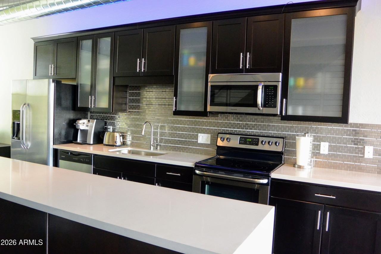 516 E Ames Pl - Photo 5 of 23