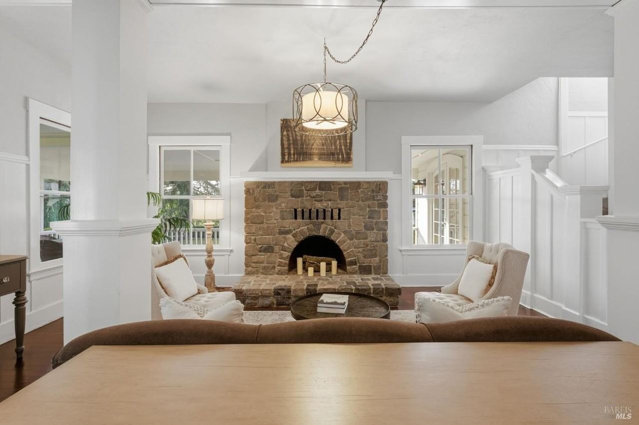 2850 Silverado Trl N - Photo 7 of 26