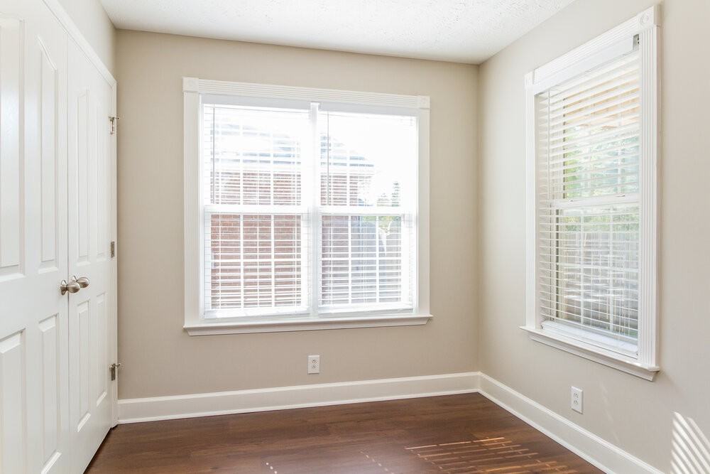 2745 Portside Ct - Photo 5 of 17