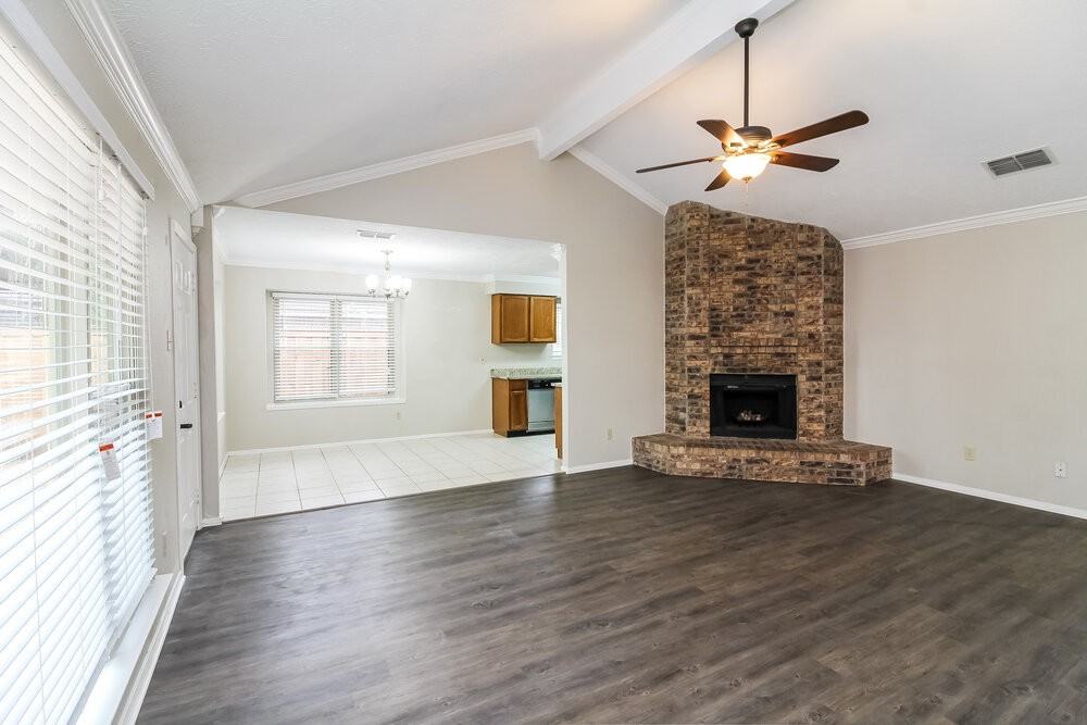 2310 Overbrook Dr - Photo 3 of 15